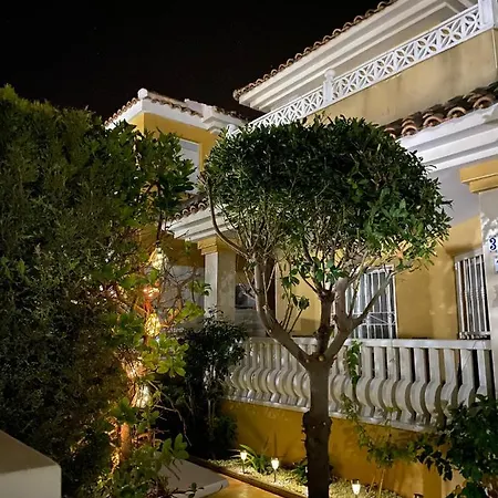 Casita Amarilla *