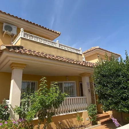 Casita Amarilla Apartment *